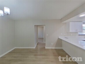 8605 Stoner Woods Dr in Riverview, FL - Building Photo - Building Photo