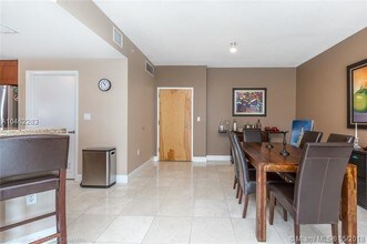 118 Zamora Ave-Unit -504 in Coral Gables, FL - Building Photo - Building Photo