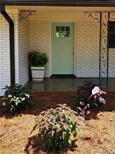 2356 Valley View Dr SE in Smyrna, GA - Building Photo - Building Photo