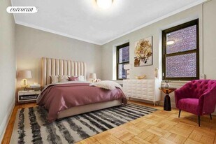 115 E 72nd St in New York, NY - Building Photo