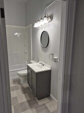 19 W Central St, Unit 3 in Chippewa Falls, WI - Building Photo - Building Photo