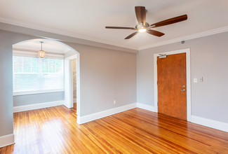 Inezda Apartments in St. Petersburg, FL - Building Photo - Interior Photo