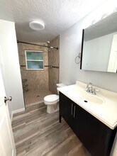 3005 Hawthorne St in Sarasota, FL - Building Photo - Building Photo