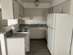 4961 Apollostar Ct, Unit 3 in Las Vegas, NV - Building Photo - Building Photo