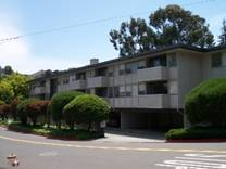 Lake Road Apartments in Belmont, CA - Foto de edificio