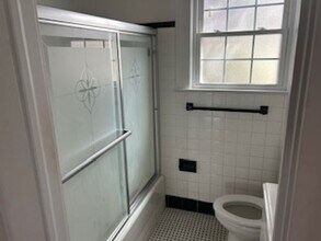 648 E College Ave in Tallahassee, FL - Building Photo - Building Photo