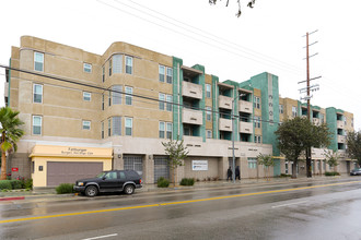 Jefferson Park Terrace in Los Angeles, CA - Building Photo - Building Photo