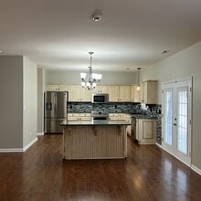 1043 Jade Ln in Winterville, NC - Building Photo - Building Photo