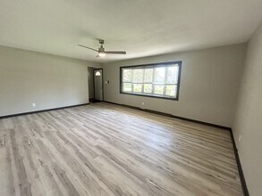N54W15356 Beaver Dr in Menomonee Falls, WI - Building Photo - Building Photo