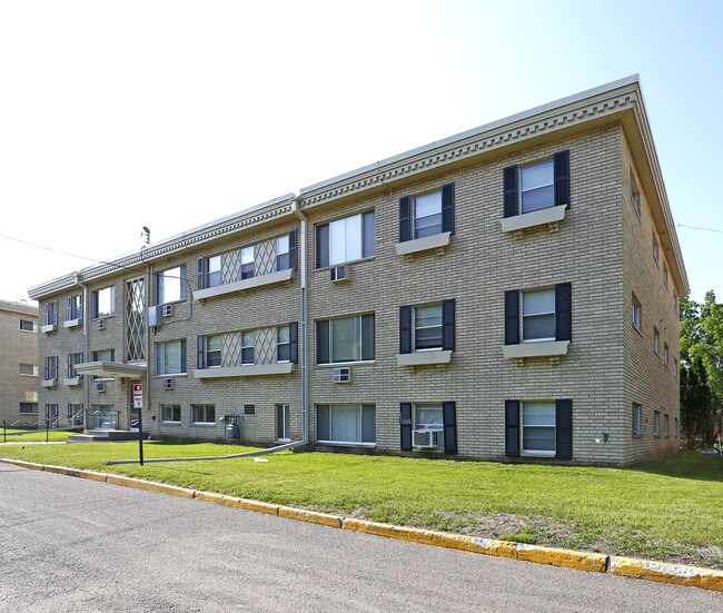 Adeline Apartments in St. Paul, MN - Foto de edificio - Building Photo