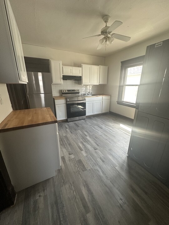 3802 Poe Ave in Cleveland, OH - Building Photo