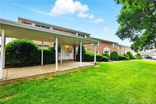 765 Clareridge Ln in Dayton, OH - Building Photo