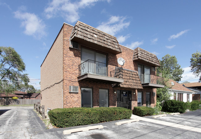 2940 Bernice Ave in Lansing, IL - Foto de edificio - Building Photo