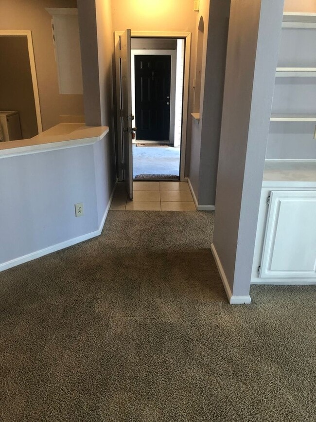 10000 Gate Pkwy N in Jacksonville, FL - Building Photo - Building Photo