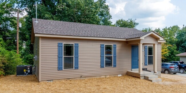 413 Hietts Ln in Clarksville, TN - Building Photo - Building Photo