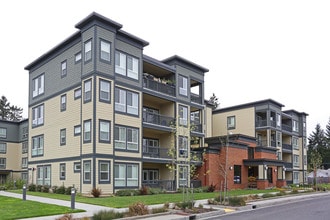 Glendoveer Woods Apartments in Portland, OR - Foto de edificio - Building Photo
