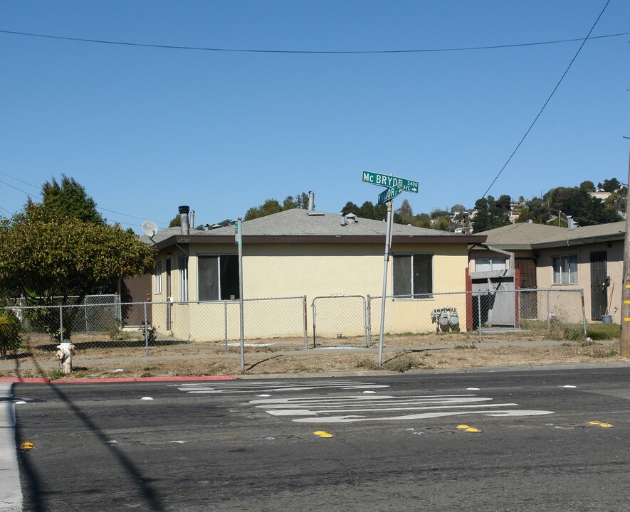 5403-5405 McBryde Ave in Richmond, CA - Foto de edificio