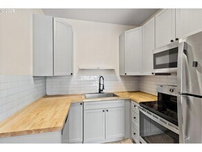 1209 Carlyle St in Klamath Falls, OR - Building Photo - Building Photo