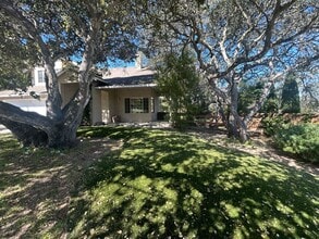 142 Pine Canyon Rd in Salinas, CA - Building Photo - Building Photo