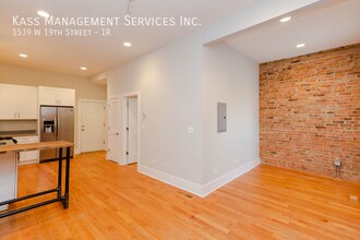 1539 W 19th St, Unit 1R in Chicago, IL - Foto de edificio - Building Photo