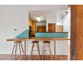 39 Sleeper St in Boston, MA - Building Photo - Building Photo
