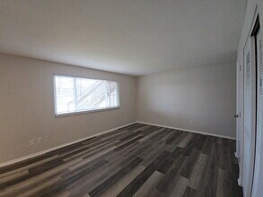 1015 E Pearl St in Miamisburg, OH - Foto de edificio - Building Photo