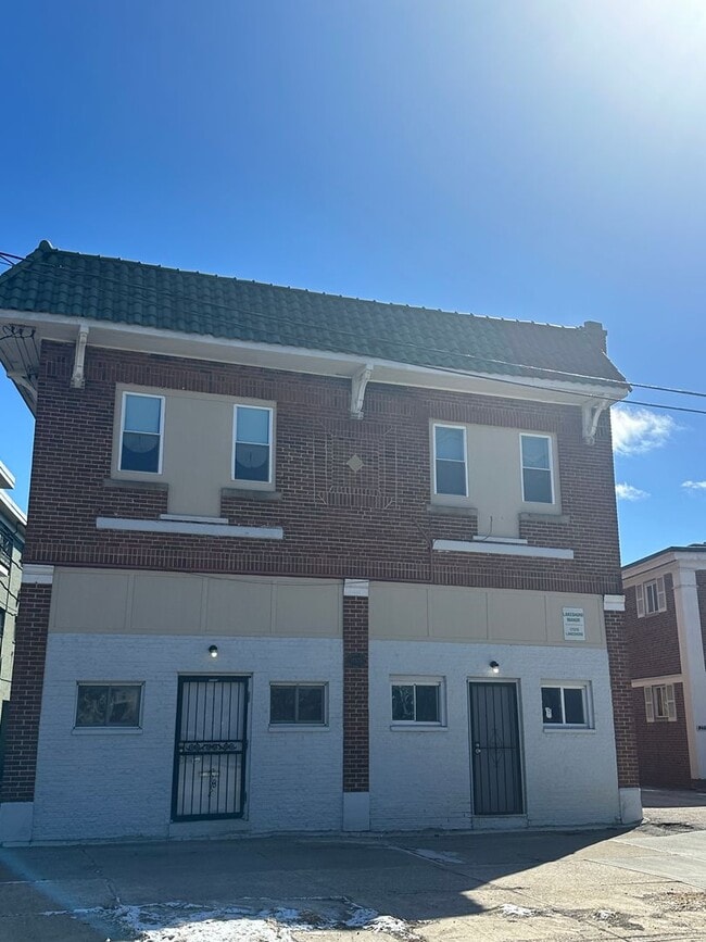 property at 17568 Lakeshore Blvd