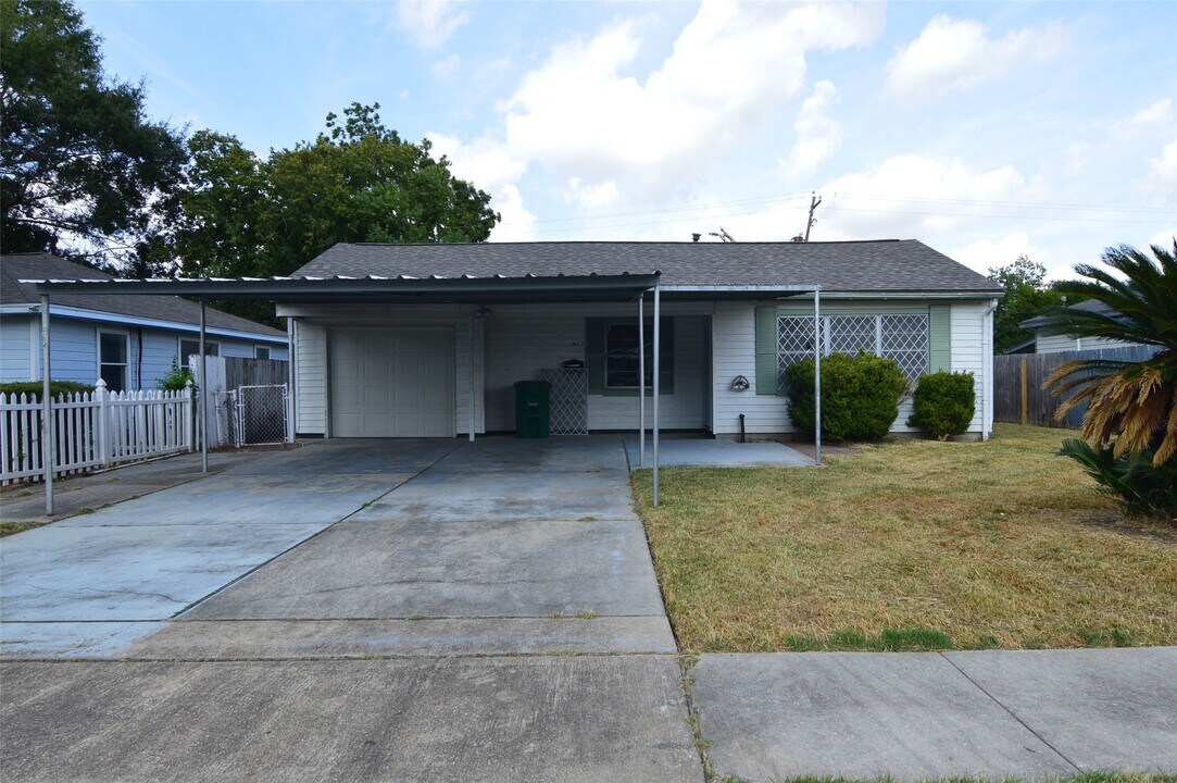 1403 Elton St in Houston, TX - Building Photo