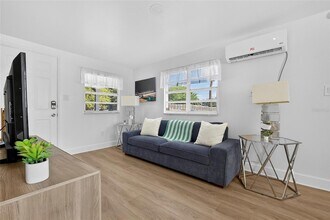 4214 W Ohio Ave in Tampa, FL - Building Photo - Building Photo