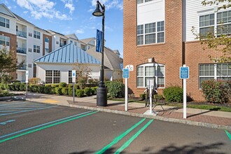 Rivergate Bordentown Waterfront in Bordentown, NJ - Foto de edificio - Building Photo