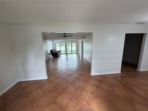 1130 NW 83rd Way in Pembroke Pines, FL - Building Photo - Building Photo