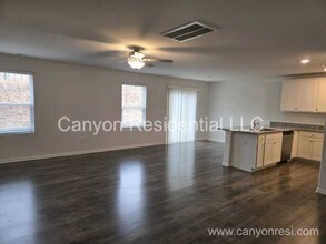 3815 Baltimore Rdg Ct in Winston-Salem, NC - Building Photo - Building Photo