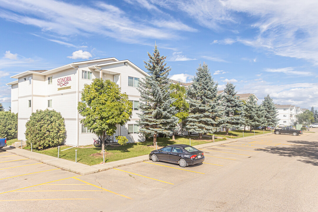 Sonora in Stony Plain, AB - Building Photo