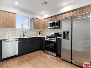 334 Alexandria Ave in Los Angeles, CA - Building Photo - Building Photo