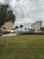 4575 Cove Cir in Madeira Beach, FL - Building Photo