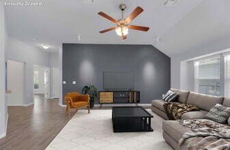 9944 Comely Bnd in Manor, TX - Building Photo - Building Photo