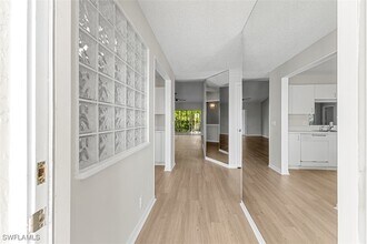 7785 Esmeralda Way in Naples, FL - Building Photo - Building Photo