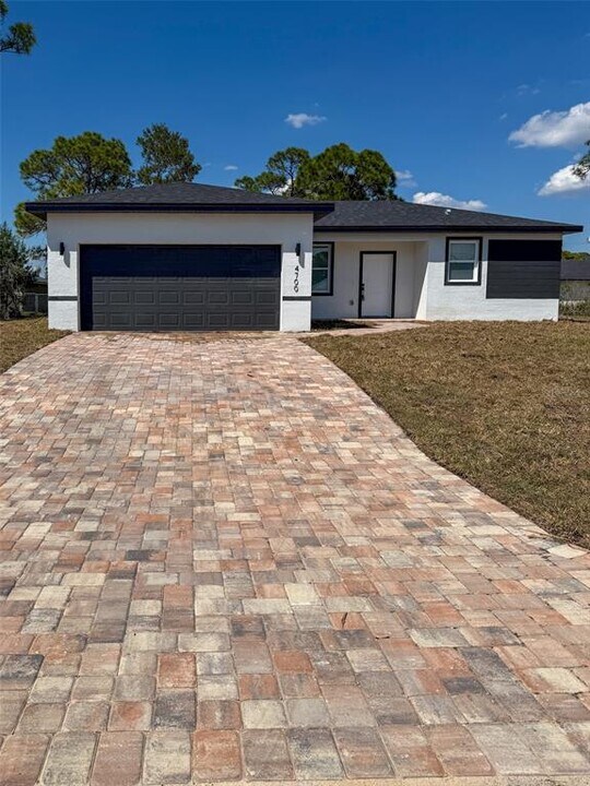 4700 Sunbeam St in Sebring, FL - Building Photo