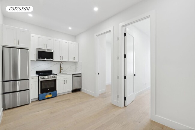 206 W 96th St in New York, NY - Building Photo - Building Photo