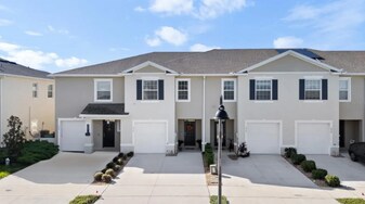 212 Feltrim Reserve Blvd in Davenport, FL - Building Photo