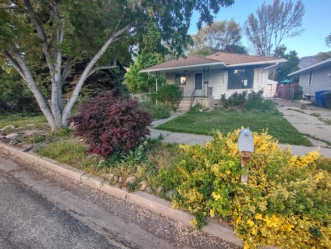 property at 1432 Childs Ave