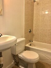 272 Newbury St, Unit 4 in Boston, MA - Foto de edificio - Building Photo