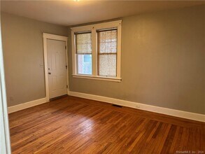 297-299 Park St in West Haven, CT - Building Photo - Building Photo