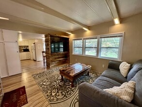 27 Mandalay Dr in Hendersonville, NC - Building Photo - Building Photo