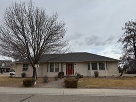 2030 Country Meadows Ct in Grand Junction, CO - Building Photo