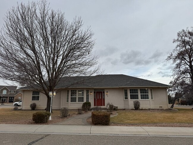 property at 2030 Country Meadows Ct