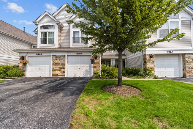 property at 8966 W Heathwood Cir