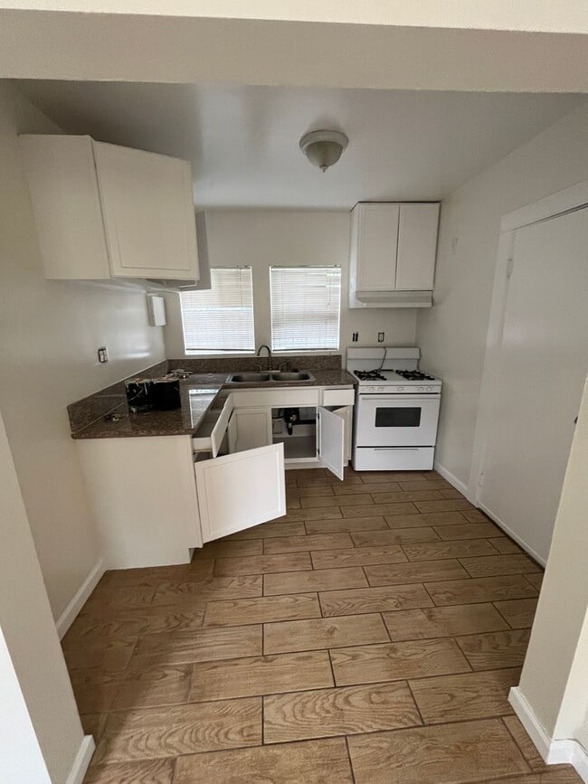 2118 1/2 Daly St in Los Angeles, CA - Building Photo - Building Photo