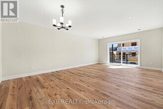 448 Falcon Ln in Russell, ON - Building Photo - Building Photo