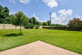 10919 Cornwall Ln in Missouri City, TX - Building Photo - Building Photo